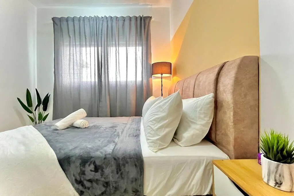 3Bdr Designer Deluxe Suite @Klia Sepang Malaysia