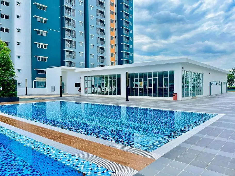 Apartment 3Bdr Designer Deluxe Suite @Klia Sepang